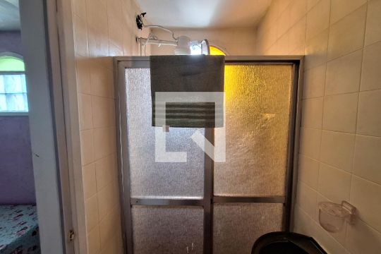 Banheiro da Suíte 1 de casa à venda com 3 quartos, 100m² em Santa Rosa, Niterói