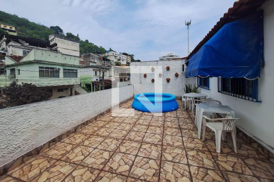 Terraço de casa à venda com 3 quartos, 100m² em Santa Rosa, Niterói