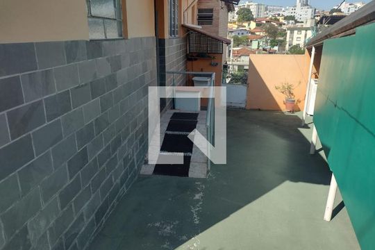 Área Externa de casa à venda com 3 quartos, 146m² em Horto Florestal, Belo Horizonte