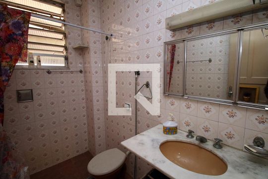 Banheiro de apartamento à venda com 2 quartos, 60m² em Penha, Rio de Janeiro