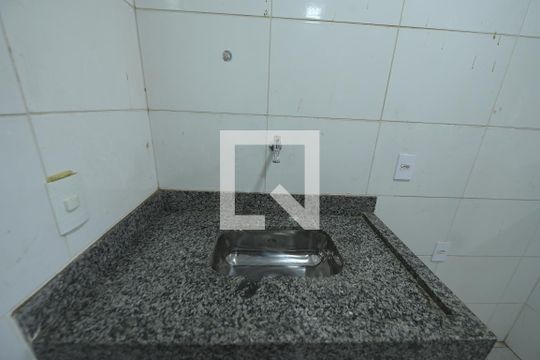 Cozinha de casa para alugar com 2 quartos, 60m² em Setor Goiânia 2, Goiânia