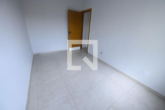 Quarto 2 de casa para alugar com 2 quartos, 60m² em Setor Goiânia 2, Goiânia