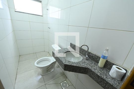 Banheiro de casa para alugar com 2 quartos, 60m² em Setor Goiânia 2, Goiânia