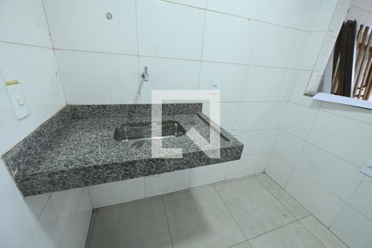 Cozinha de casa para alugar com 2 quartos, 60m² em Setor Goiânia 2, Goiânia