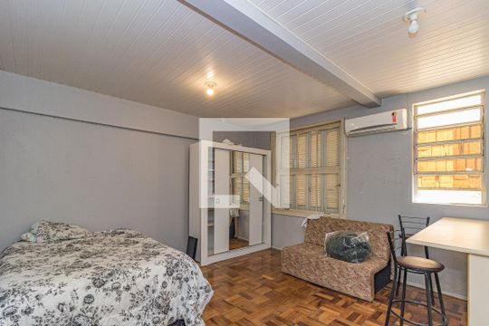 Quarto/Cozinha de apartamento à venda com 1 quarto, 51m² em Floresta, Porto Alegre
