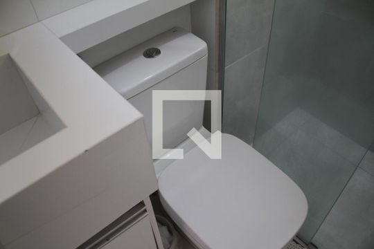 Banheiro de apartamento para alugar com 2 quartos, 65m² em Setor Castelo Branco, Goiânia