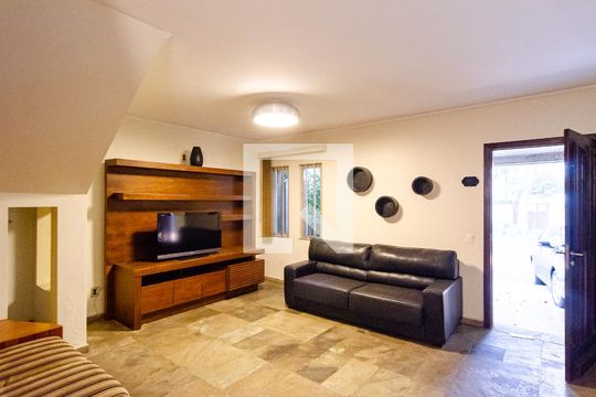 Casa à venda com 3 quartos, 200m² em Planalto Paulista, São Paulo