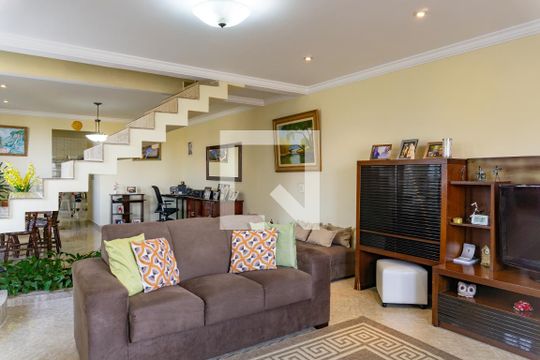 Casa à venda com 3 quartos, 280m² em Jardim Celeste, São Paulo