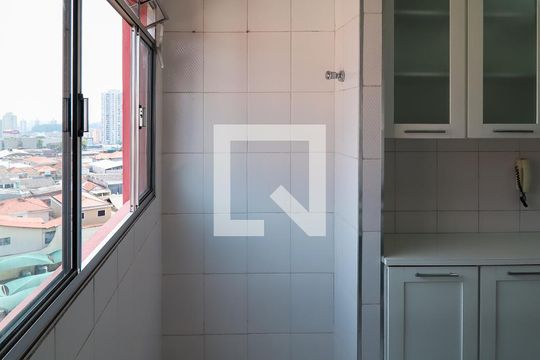Cozinha e Área de Serviço de apartamento para alugar com 2 quartos, 53m² em Sacoma, São Paulo