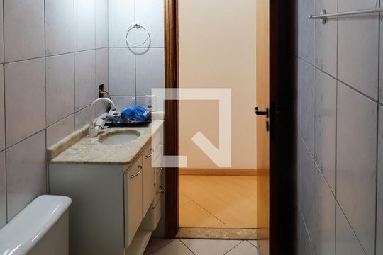 Banheiro de apartamento para alugar com 2 quartos, 53m² em Sacoma, São Paulo