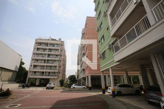 Vista do Condomínio de apartamento à venda com 2 quartos, 60m² em Taquara, Rio de Janeiro