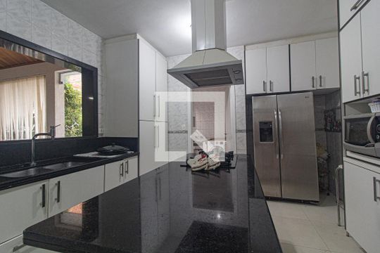 Cozinha de casa à venda com 3 quartos, 400m² em Pilarzinho, Curitiba