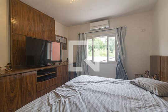 Quarto 3 de casa à venda com 3 quartos, 400m² em Pilarzinho, Curitiba