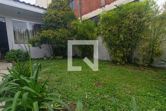 Área comum de casa à venda com 3 quartos, 400m² em Pilarzinho, Curitiba