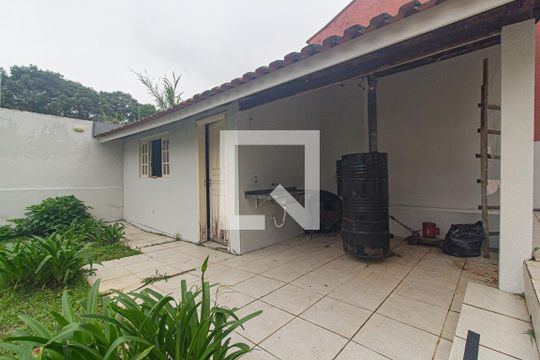 Área comum de casa à venda com 3 quartos, 400m² em Pilarzinho, Curitiba
