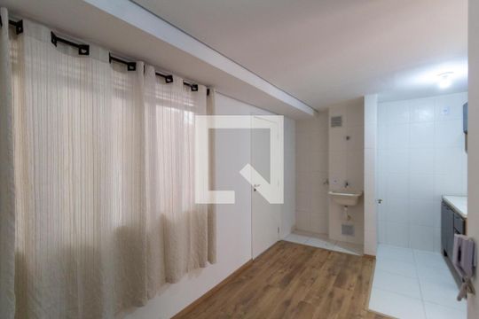 Sala e Cozinha Integrada de apartamento para alugar com 2 quartos, 38m² em Vila Ré, São Paulo