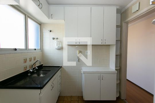 Cozinha de apartamento à venda com 2 quartos, 48m² em Chácara Santo Antônio (zona Leste), São Paulo