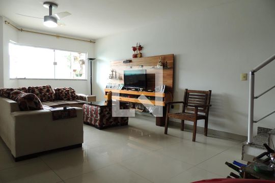 Sala de casa de condomínio à venda com 3 quartos, 100m² em Freguesia (jacarepaguá), Rio de Janeiro