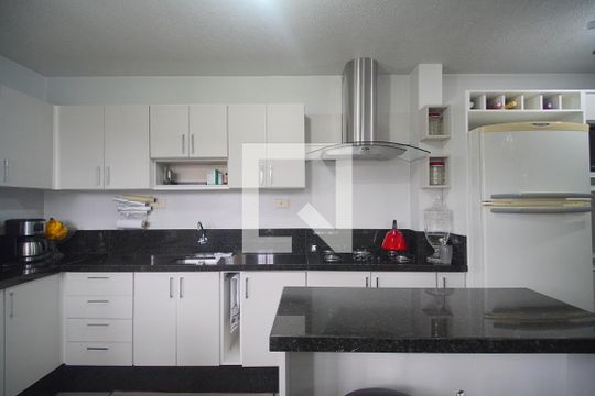 Cozinha de casa à venda com 3 quartos, 207m² em Cristo Rei, São Leopoldo