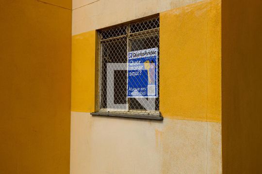 Plaquinha do Quinto Andar de apartamento para alugar com 2 quartos, 48m² em Jardim Arco-íris, Cotia