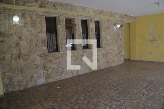 Garagem de casa à venda com 2 quartos, 150m² em Jardim Peri, São Paulo