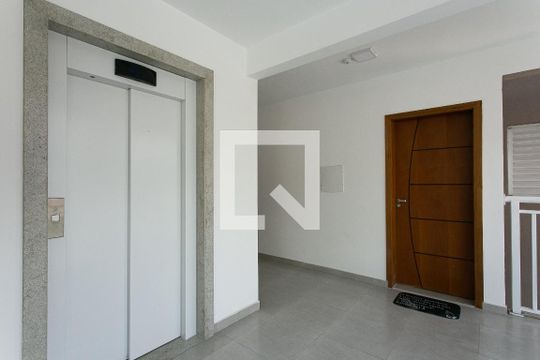 Área Comum - Elevador de apartamento à venda com 1 quarto, 39m² em Vila Mazzei, São Paulo
