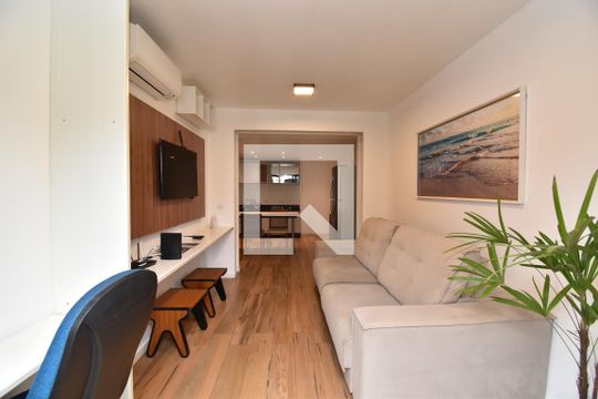 Sala de apartamento à venda com 1 quarto, 67m² em Centro, Curitiba