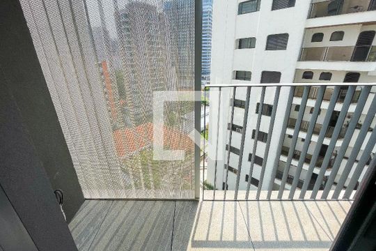 Varanda de apartamento à venda com 1 quarto, 47m² em Jardim das Bandeiras, São Paulo