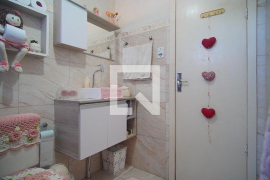 Banheiro 1 de casa à venda com 2 quartos, 168m² em Campina, São Leopoldo