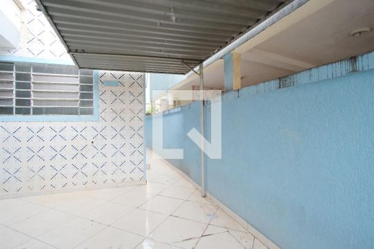 Quintal de casa para alugar com 4 quartos, 150m² em Vila Carrão, São Paulo