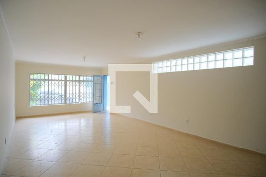 Casa para alugar com 4 quartos, 150m² em Vila Carrão, São Paulo