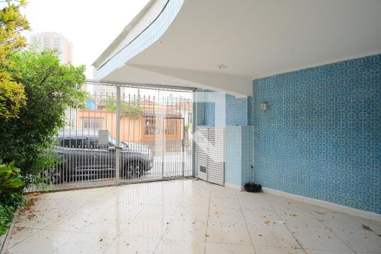 Garagem de casa para alugar com 4 quartos, 150m² em Vila Carrão, São Paulo
