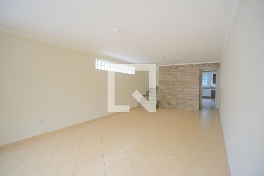 Sala de casa para alugar com 4 quartos, 150m² em Vila Carrão, São Paulo