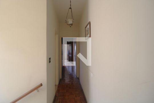 Corredor de casa à venda com 3 quartos, 262m² em Jardim Itapeva, São Paulo