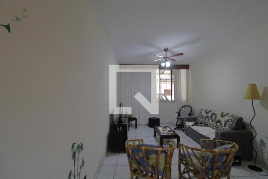 Sala de casa à venda com 3 quartos, 262m² em Jardim Itapeva, São Paulo
