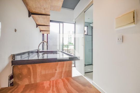Cozinha de kitnet/studio para alugar com 1 quarto, 18m² em Vila Clementino, São Paulo