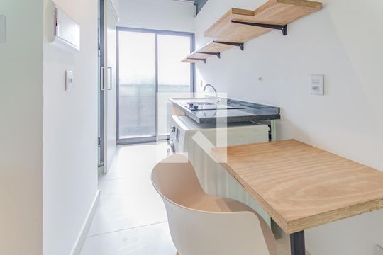 Cozinha de kitnet/studio para alugar com 1 quarto, 20m² em Vila Clementino, São Paulo