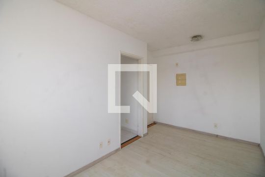 Sala de apartamento para alugar com 2 quartos, 63m² em Vila Talarico, São Paulo
