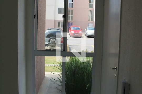Sala de apartamento para alugar com 2 quartos, 50m² em Pedra Azul, Contagem