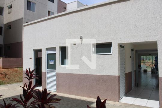 Vestiarios de apartamento para alugar com 2 quartos, 50m² em Pedra Azul, Contagem