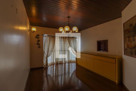 Sala de casa de condomínio à venda com 5 quartos, 420m² em Portal do Paraíso I, Jundiaí