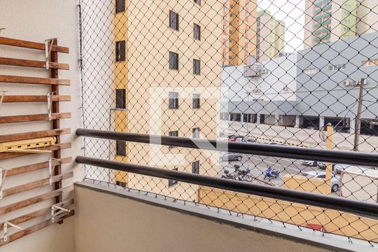 Sacada de apartamento para alugar com 2 quartos, 57m² em Jaguaribe, Osasco