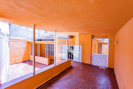 Garagem de casa à venda com 2 quartos, 134m² em Vila Pereira Barreto, São Paulo