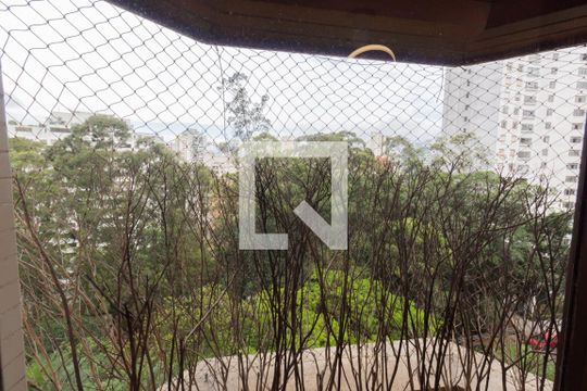 Vista da Suíte 3 de apartamento à venda com 4 quartos, 245m² em Vila Suzana, São Paulo