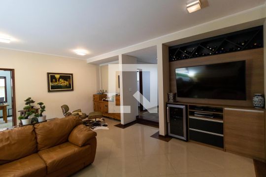 Salas de casa de condomínio para alugar com 4 quartos, 420m² em Sítios de Recreio Gramado, Campinas