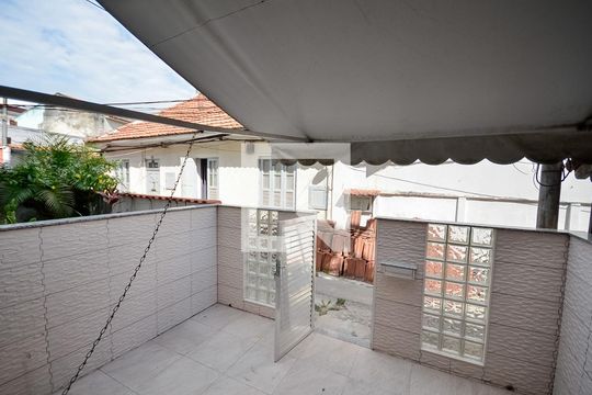 Vista da Sala de casa à venda com 2 quartos, 150m² em Benfica, Rio de Janeiro