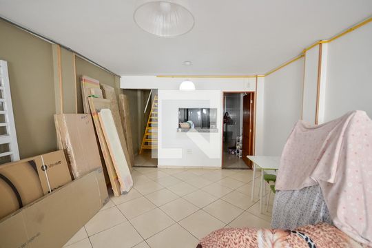 Sala de casa à venda com 2 quartos, 150m² em Benfica, Rio de Janeiro