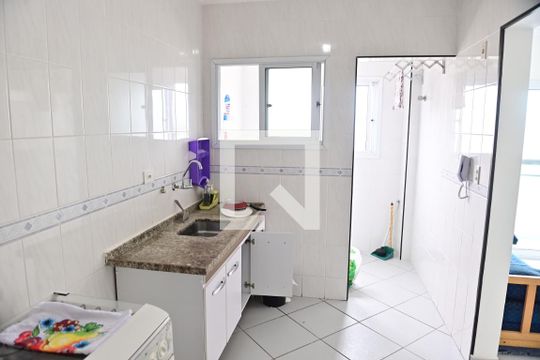 Cozinha de apartamento para alugar com 1 quarto, 52m² em Vila Assuncao, Praia Grande