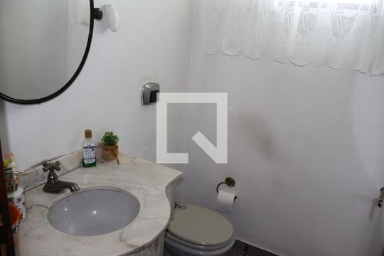 Banheiro de casa para alugar com 3 quartos, 216m² em Vila Euclides, São Bernardo do Campo