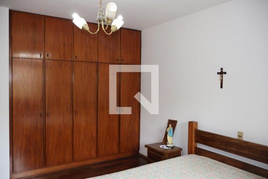 Quarto 1 de casa para alugar com 3 quartos, 216m² em Vila Euclides, São Bernardo do Campo